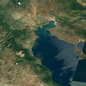 Landsat resolution comparison example